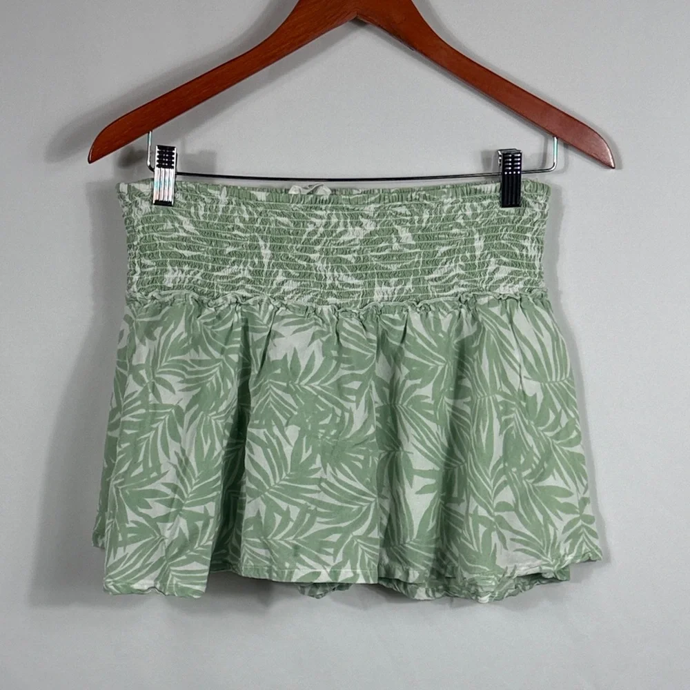 Tropical‎ Green Leaf Print Mini Skirt, Shorts underneath. Skort. Womens Size L